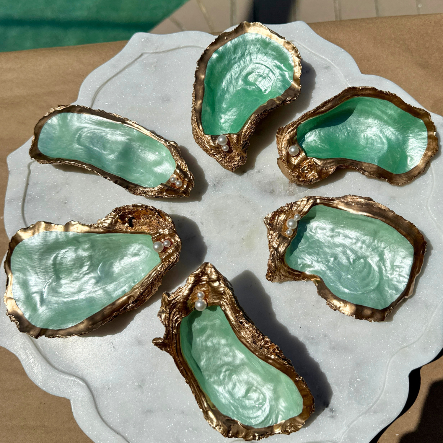 Pearlescent Light Emerald Oyster Dish