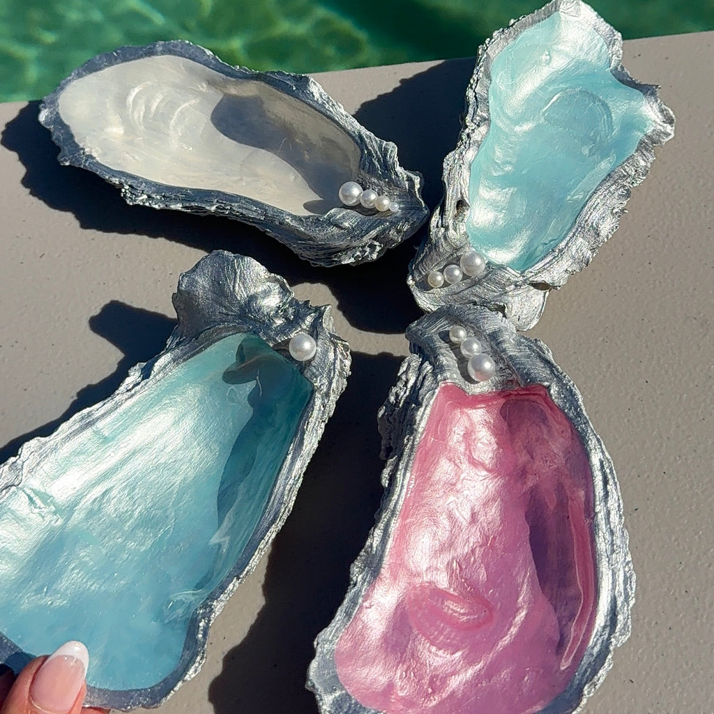 Pearlescent Silver Trim Oyster Dishes